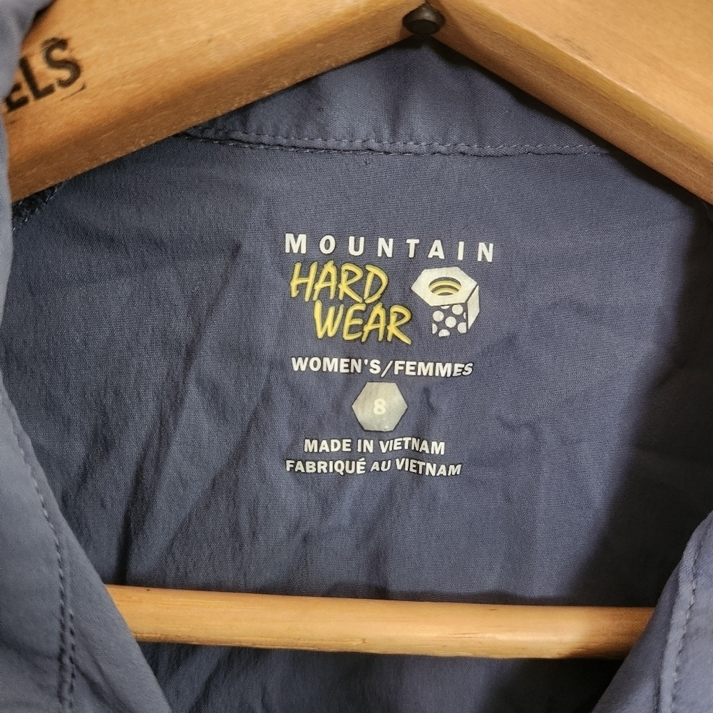 Mountain Hardwear Sleeveless Button Down Top Lightweight Hiking Blue Medium 8 - Picture 2 of 11